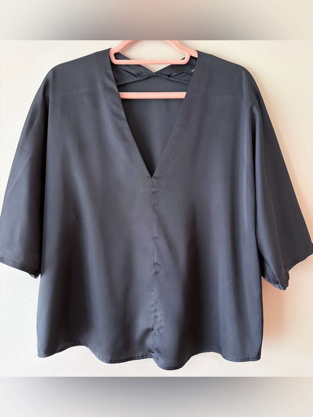 Banana Republic Black V-Neck Satin Blouse size M